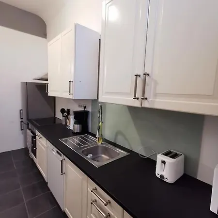 3 In Διαμέρισμα